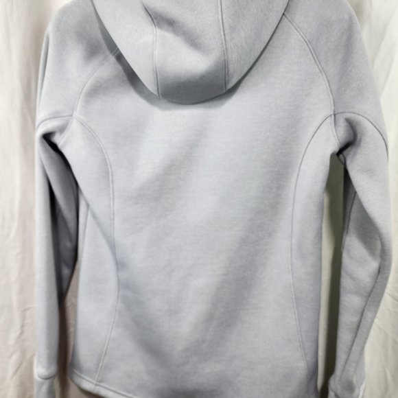 Under Armor light gray fleece lined Storm Swacket, size Medium - Picture 3 of 4